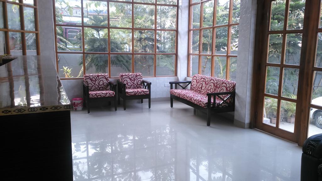 Hotel Parashuram Guwahati Bagian luar foto