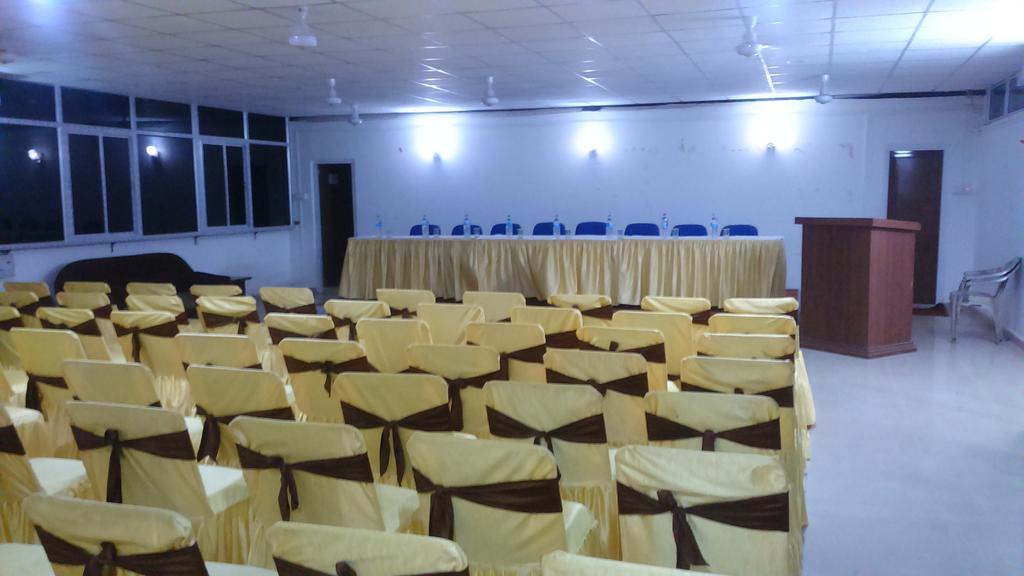 Hotel Parashuram Guwahati Bagian luar foto