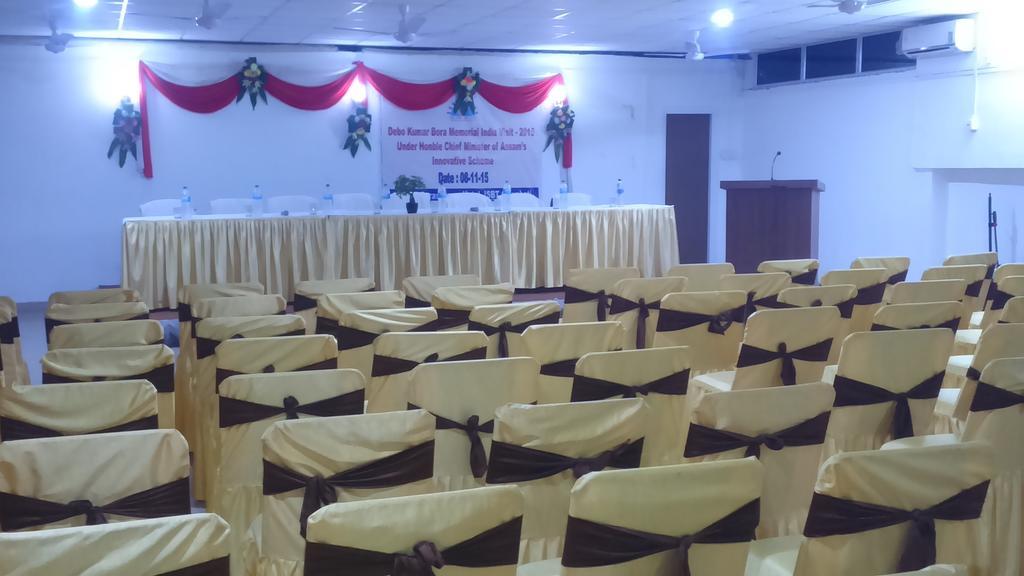 Hotel Parashuram Guwahati Bagian luar foto