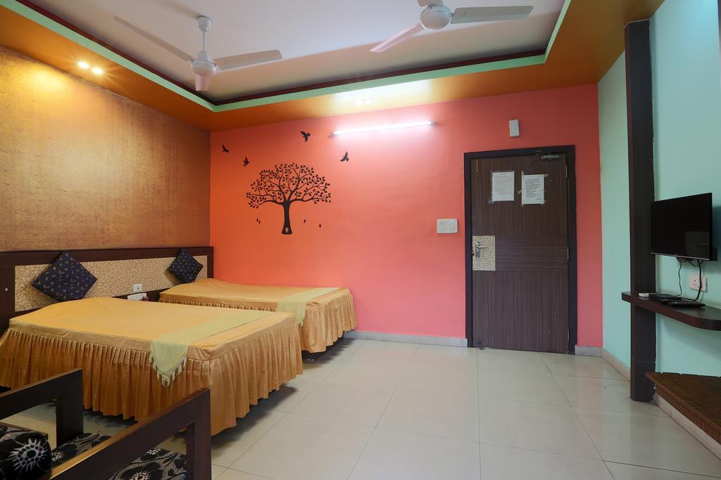 Hotel Parashuram Guwahati Bagian luar foto