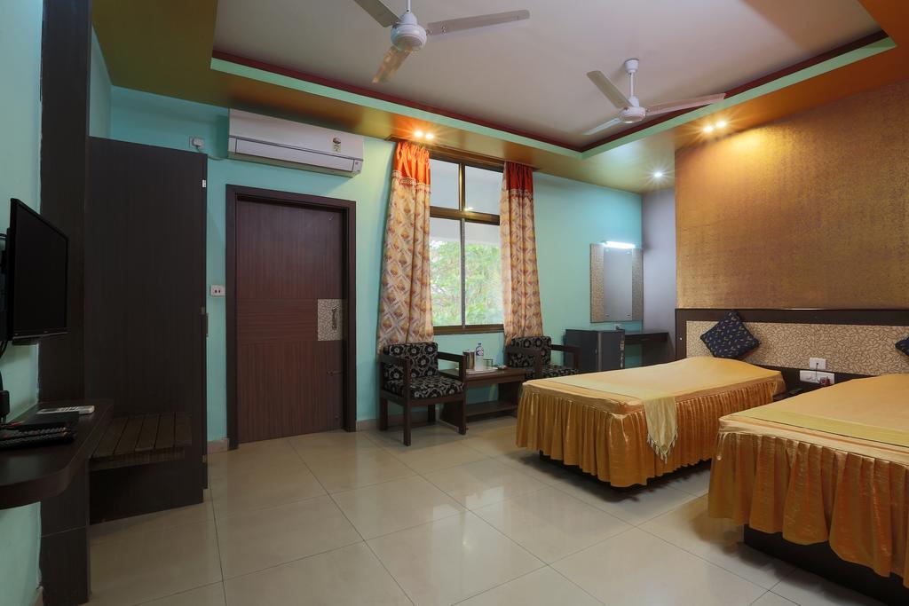 Hotel Parashuram Guwahati Bagian luar foto