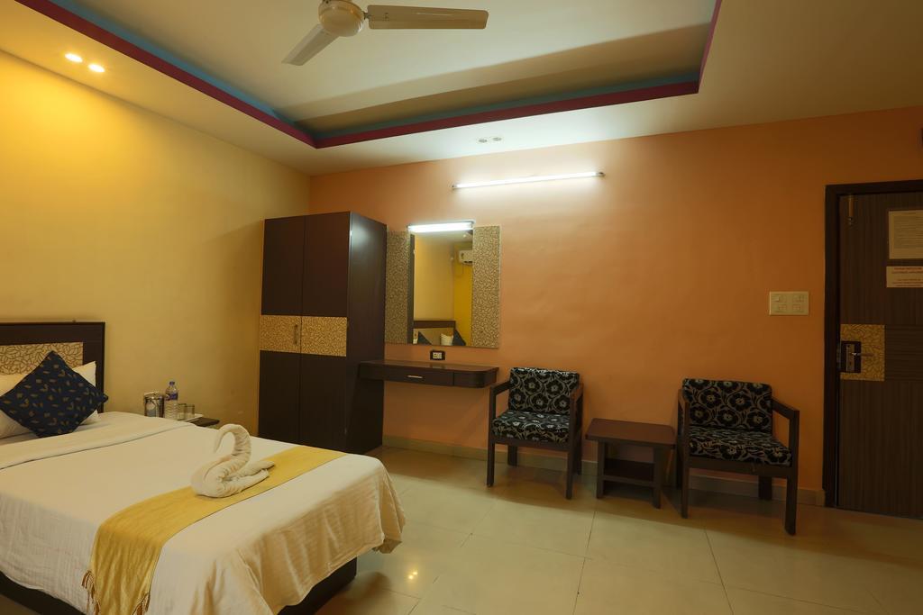 Hotel Parashuram Guwahati Bagian luar foto