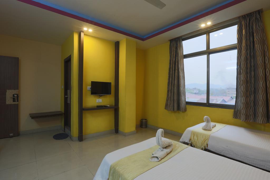 Hotel Parashuram Guwahati Bagian luar foto